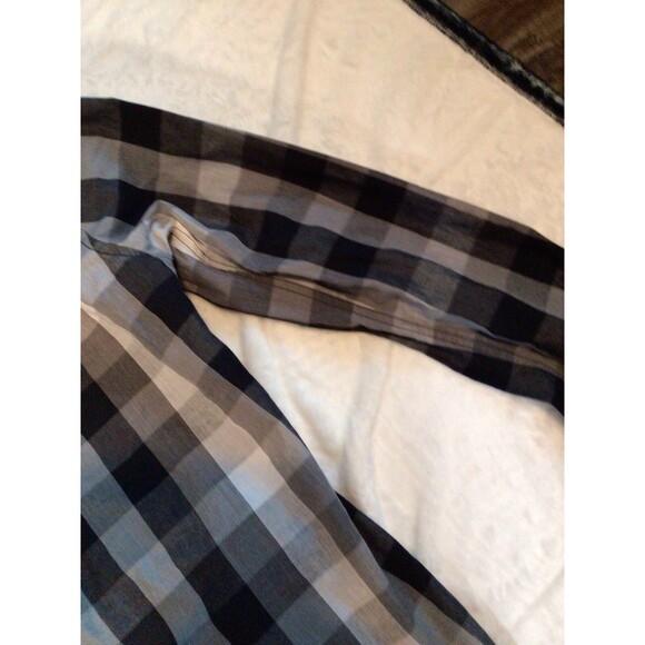 Zoo York Button Up Black White Plaid Checkered Small Long Sleeve Shirt - Picture 16 of 16